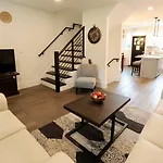Cherry Blossom Townhouse, Easy Dc Access