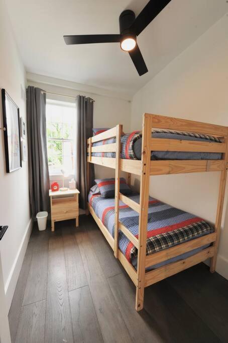 Feriehus Cherry Blossom Townhouse, Easy Dc Access