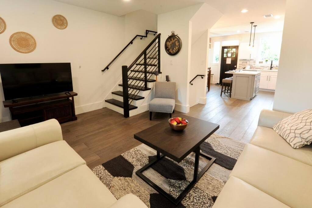 Cherry Blossom Townhouse, Easy Dc Access Feriehus